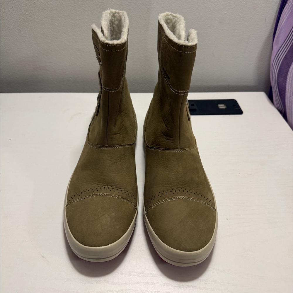 Helly Hansen Tan Winter Boots - Picture 2 of 5